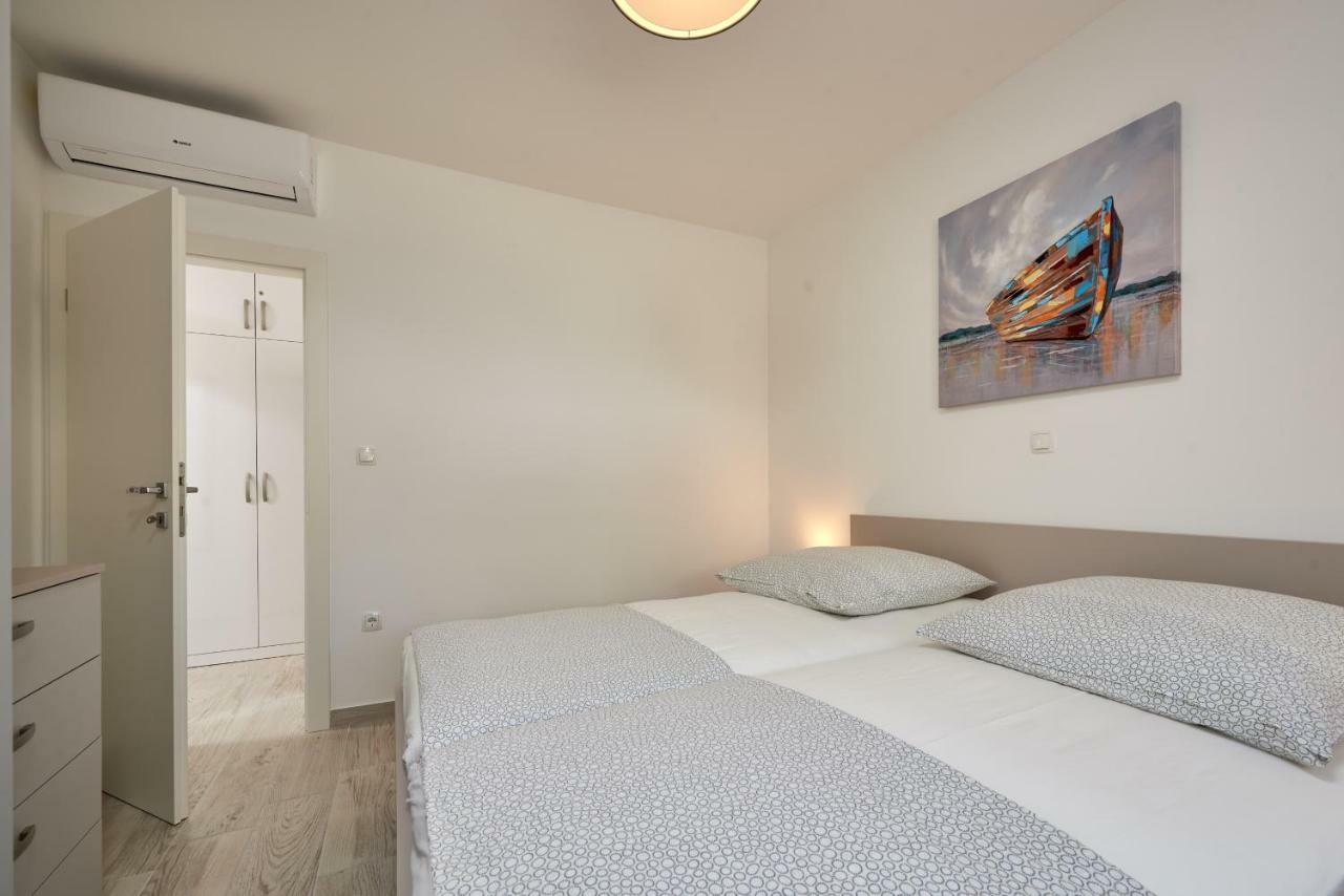 City Apartment Magdalena Трогир Екстериор снимка
