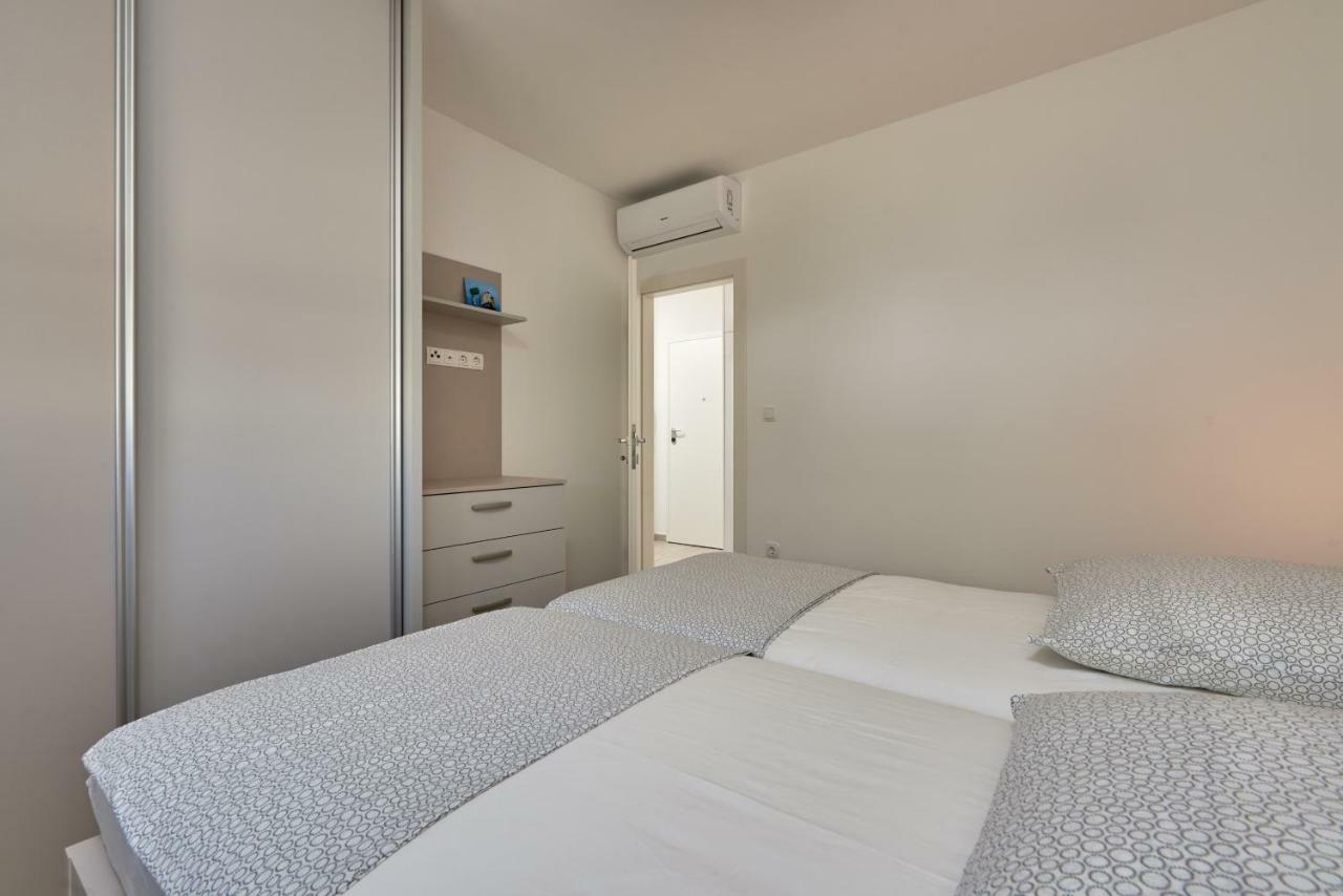 City Apartment Magdalena Трогир Екстериор снимка