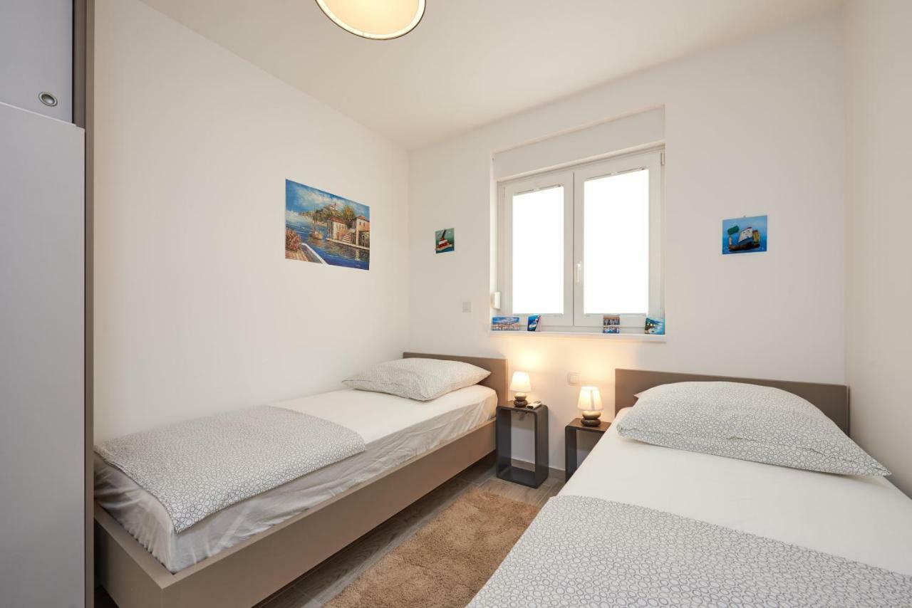 City Apartment Magdalena Трогир Екстериор снимка